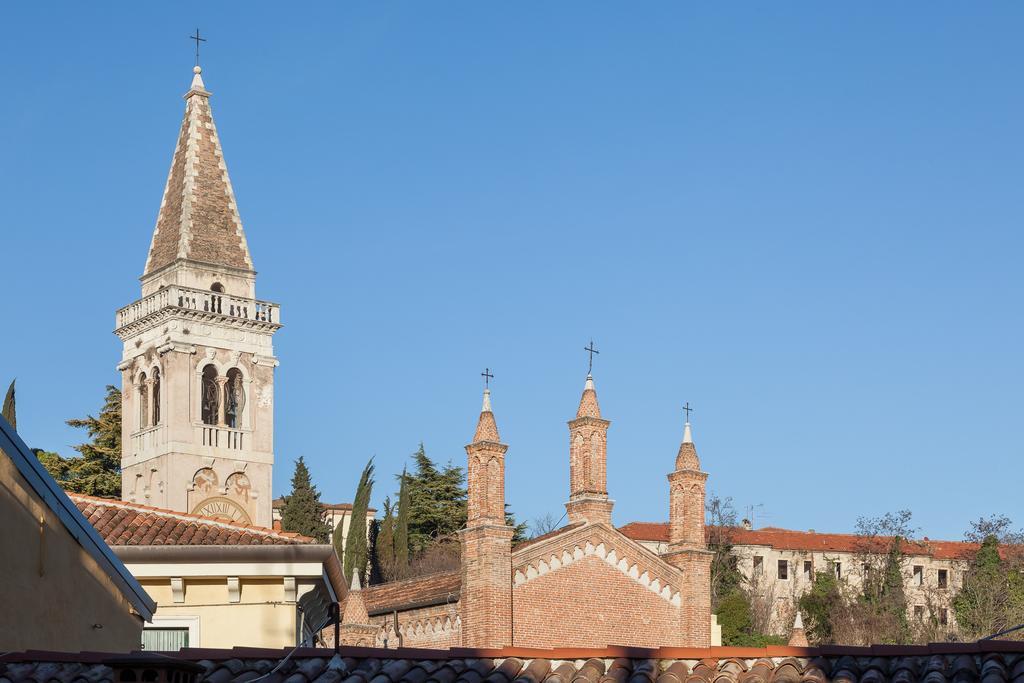 Verona Walls Quarto foto